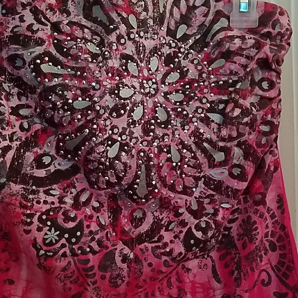 Top - Picture 2 of 3